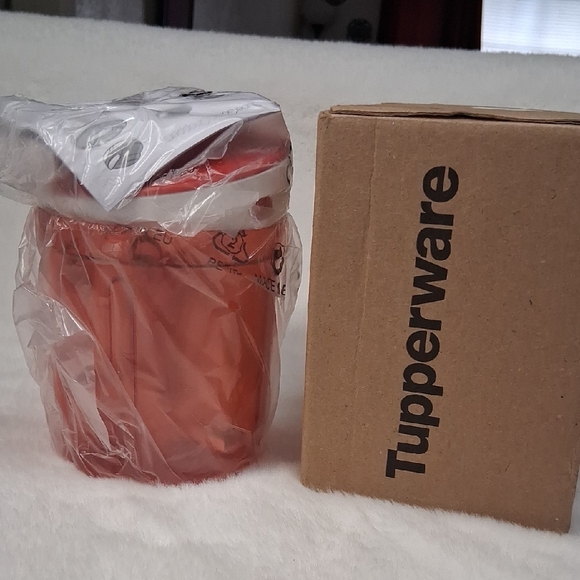 Tupperware Vibrant Red Storage Set - Picture 1 of 4